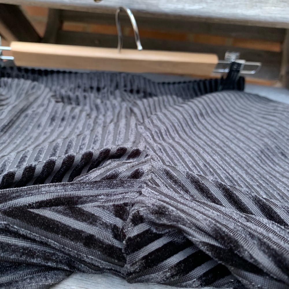 Black velvet 70’s bell bottom pants. - Picture 3 of 6